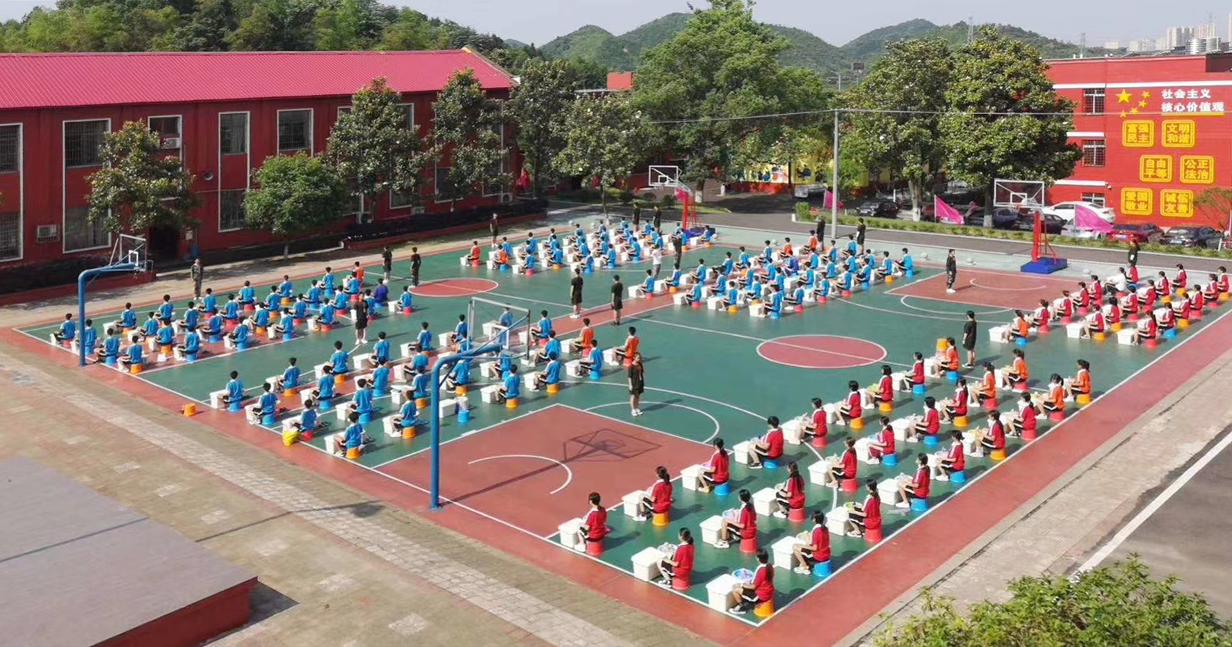 正规的叛逆青少年教育学校戒网瘾学校特训学校